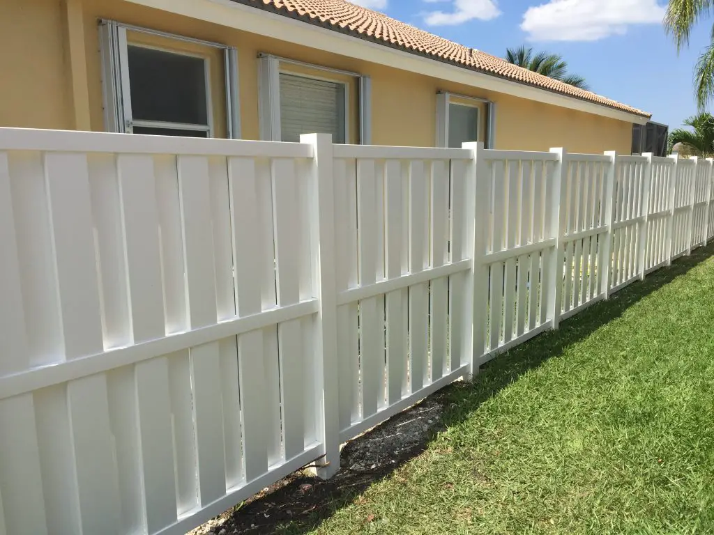 shadow box fence pros and cons